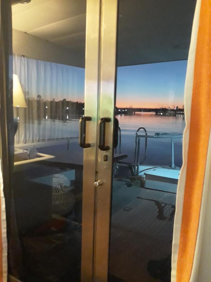 Hotel Boat And Breakfast Fiumicino - Roma Ostia Antica Exterior foto